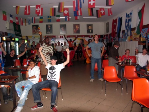 Public Viewing in der Aula der DSL